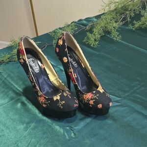 Frederick's of Hollywood Black Floral Heels Classic Pumps